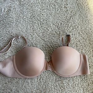 Victoria’s Secret 34D push up bra